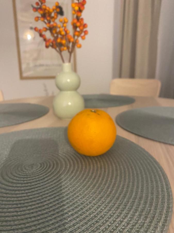 Metro Szwedzka Apartament Orange Варшава Экстерьер фото