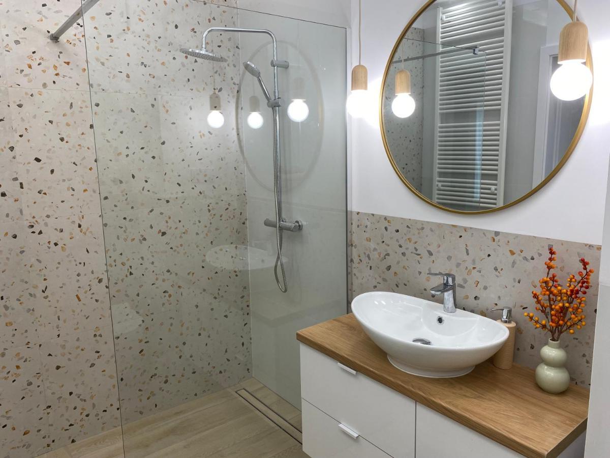 Metro Szwedzka Apartament Orange Варшава Экстерьер фото